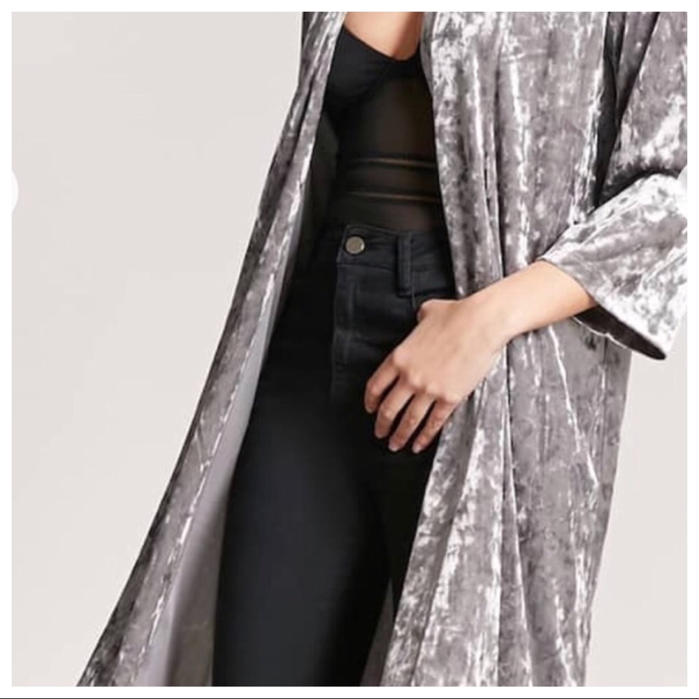 🖤SOLDOUT🖤🆕#Crushed #Velvet #Grey #Kimono NWT🖤 - Picture 2 of 7